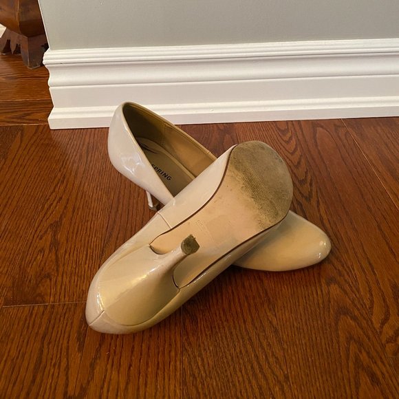 Nude Heels/Pumps - Picture 4 of 5